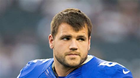 Peyton Hillis age, height, wife, children, salary,。